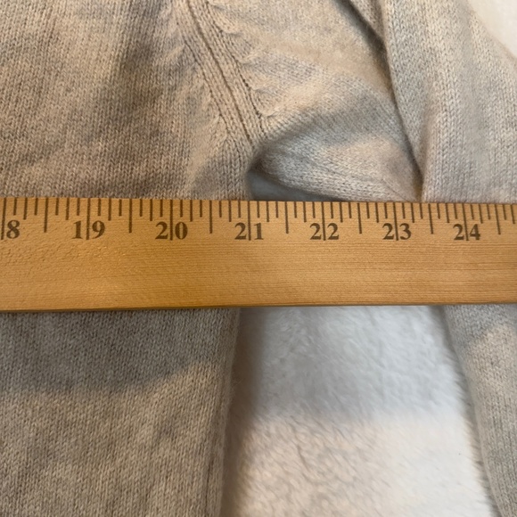 Roundtree & Yorke V-Neck Sweater Mens Size Large Beige 100% Cashmere Soft - Picture 5 of 7